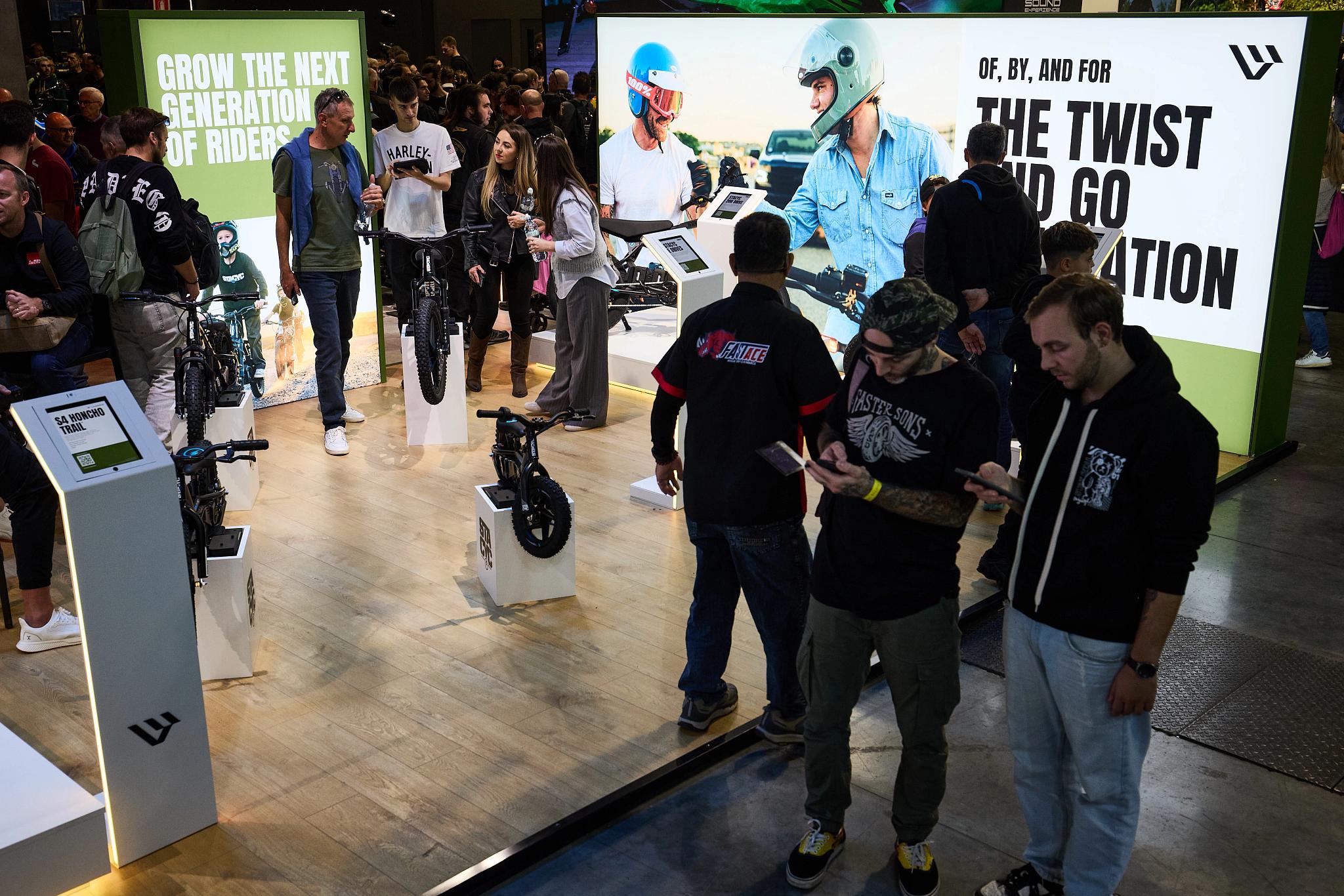 pulse, news articles, eicma, 2025, stacyc 10 year, s2 alpinista corsa, s4 honcho, alpinista patrol, maxi scooter, people, exhibition, race (competition), competition