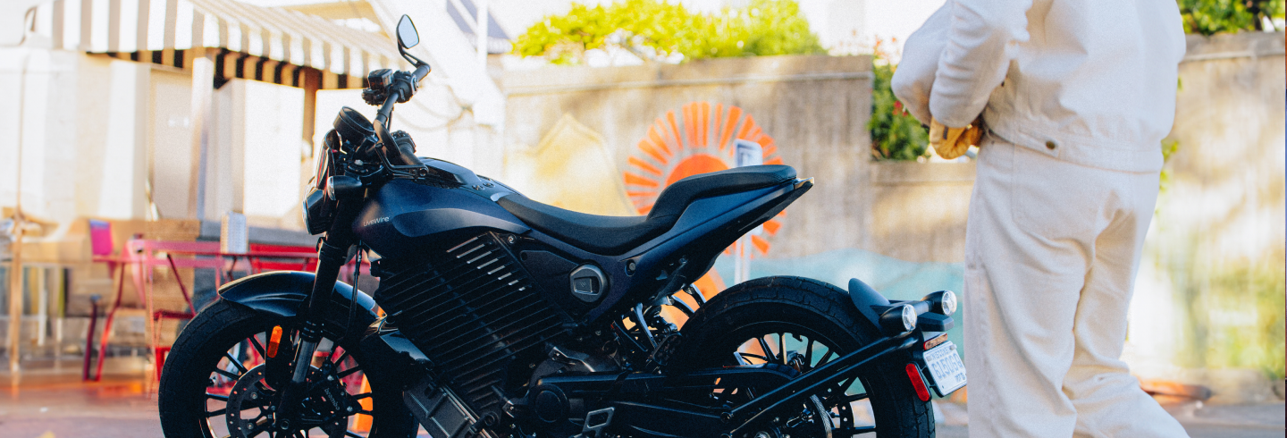 Livewire (DC Super Hero Girls) (Gen 2) - VS Battles Wiki