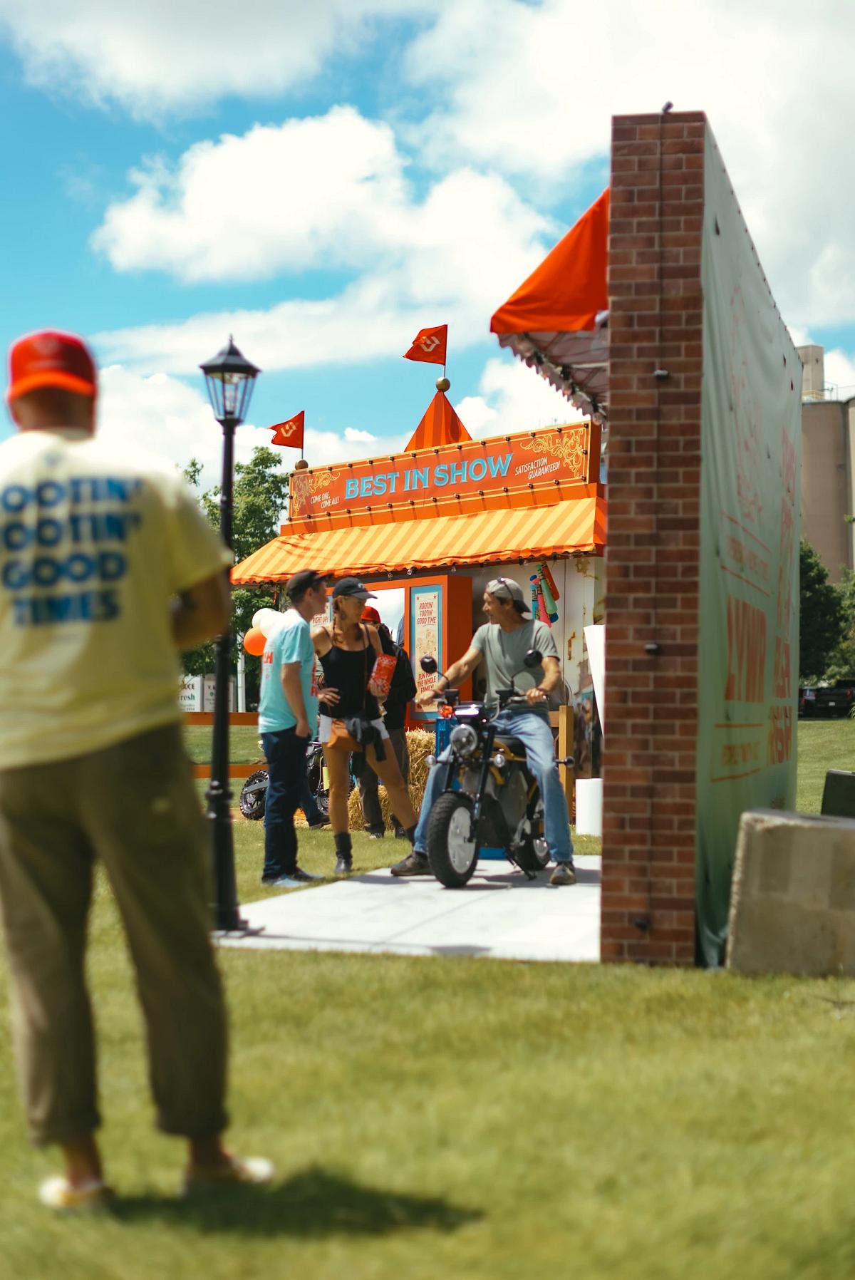 bike, people, street, man, adult, action, competition, outdoors, city, road