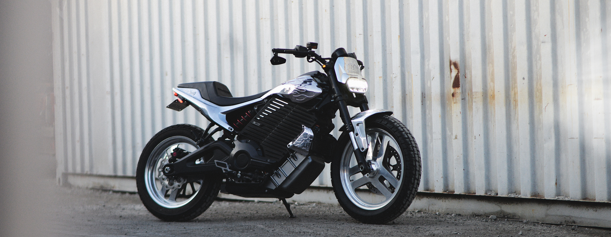 SMCO 66: Vintage Vibes Meet Future Tech on a Custom LiveWire S2