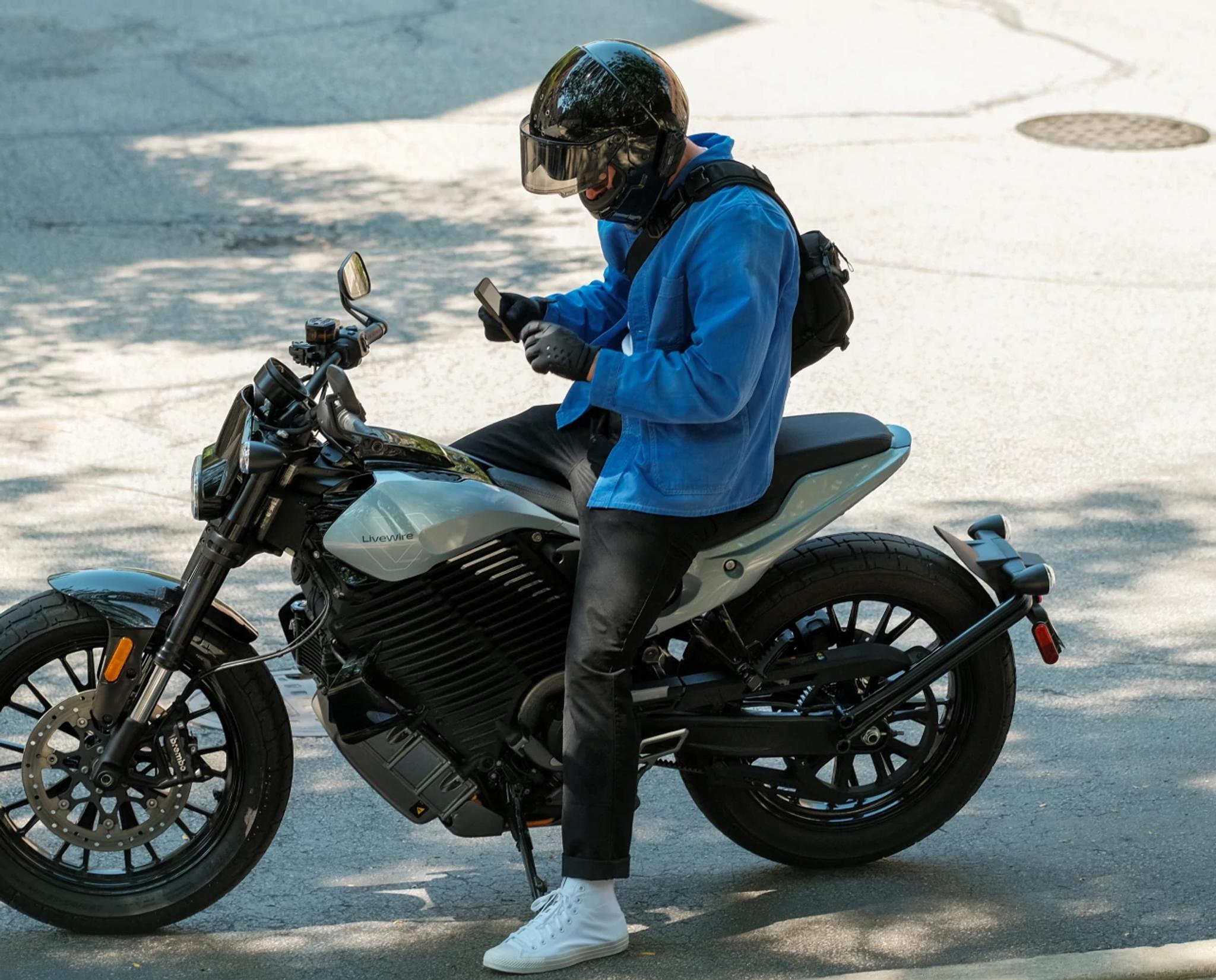 pulse, news articles, s2 app, app, mobile app, bike, motorbike, biker, wheel, vehicle, rider, transportation system, seated, drive, people, helmet, road, hurry, motorcyclist, street, motor vehicle, man, cyclist, motocross, engine, roll along, ride, driver