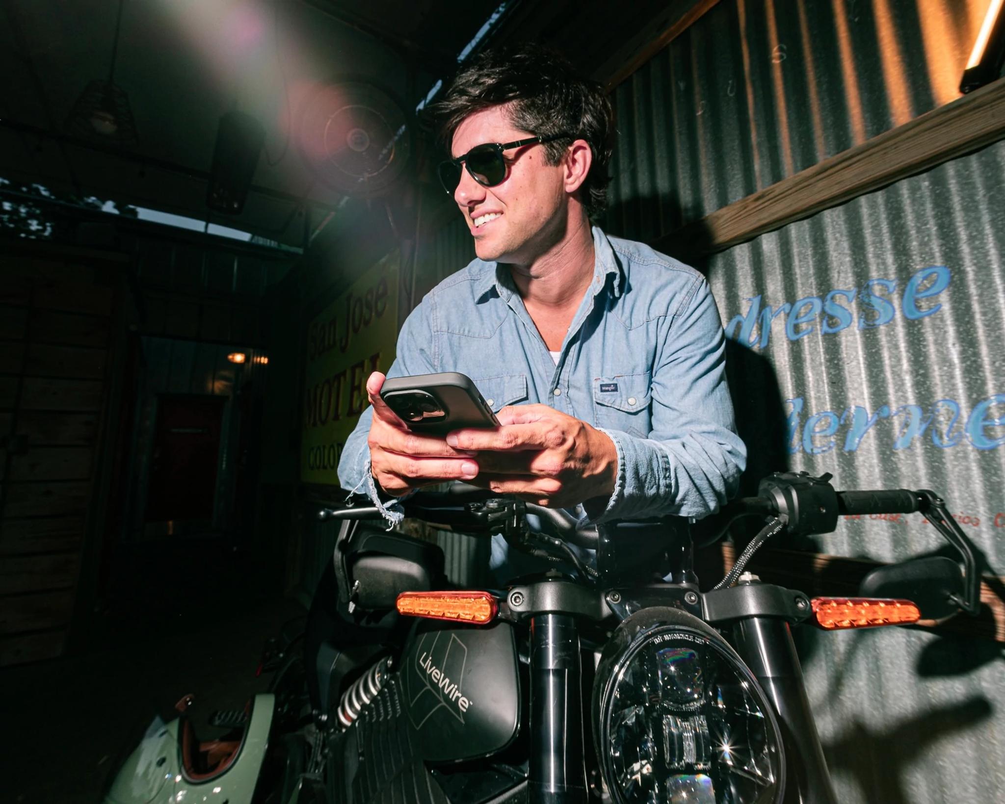 pulse, news articles, s2 app, app, mobile app, bike, man, motorbike, people, biker, garage, vehicle, portrait, band, one, motorcyclist, guy, performance, sunglasses, public show