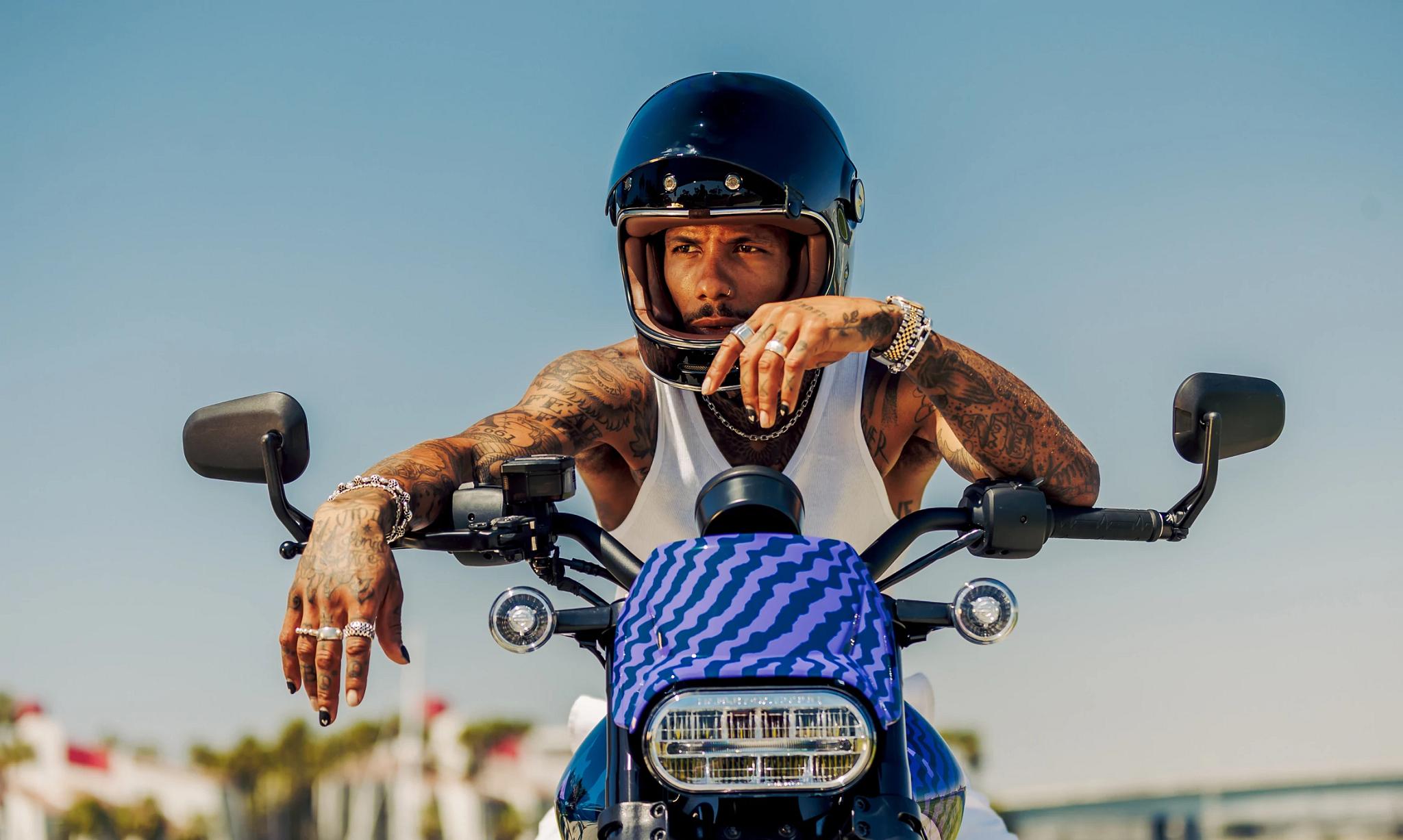 bike, man, motorbike, seated, helmet, biker, people, rider, veil, one, ride, crash helmet, adult, scooter, portrait, race, motorcyclist, vehicle