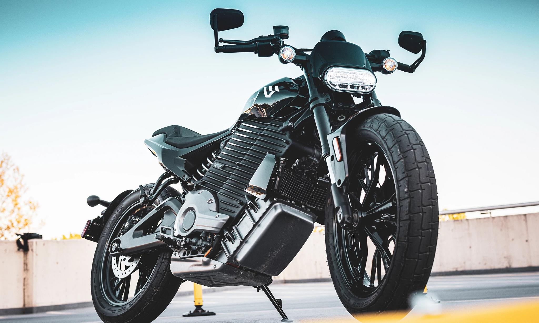 bike, wheel, motorbike, transportation system, fast, ride, vehicle, biker, tire, no person, drive, helicopter, chrome, power, seated, rider, hurry