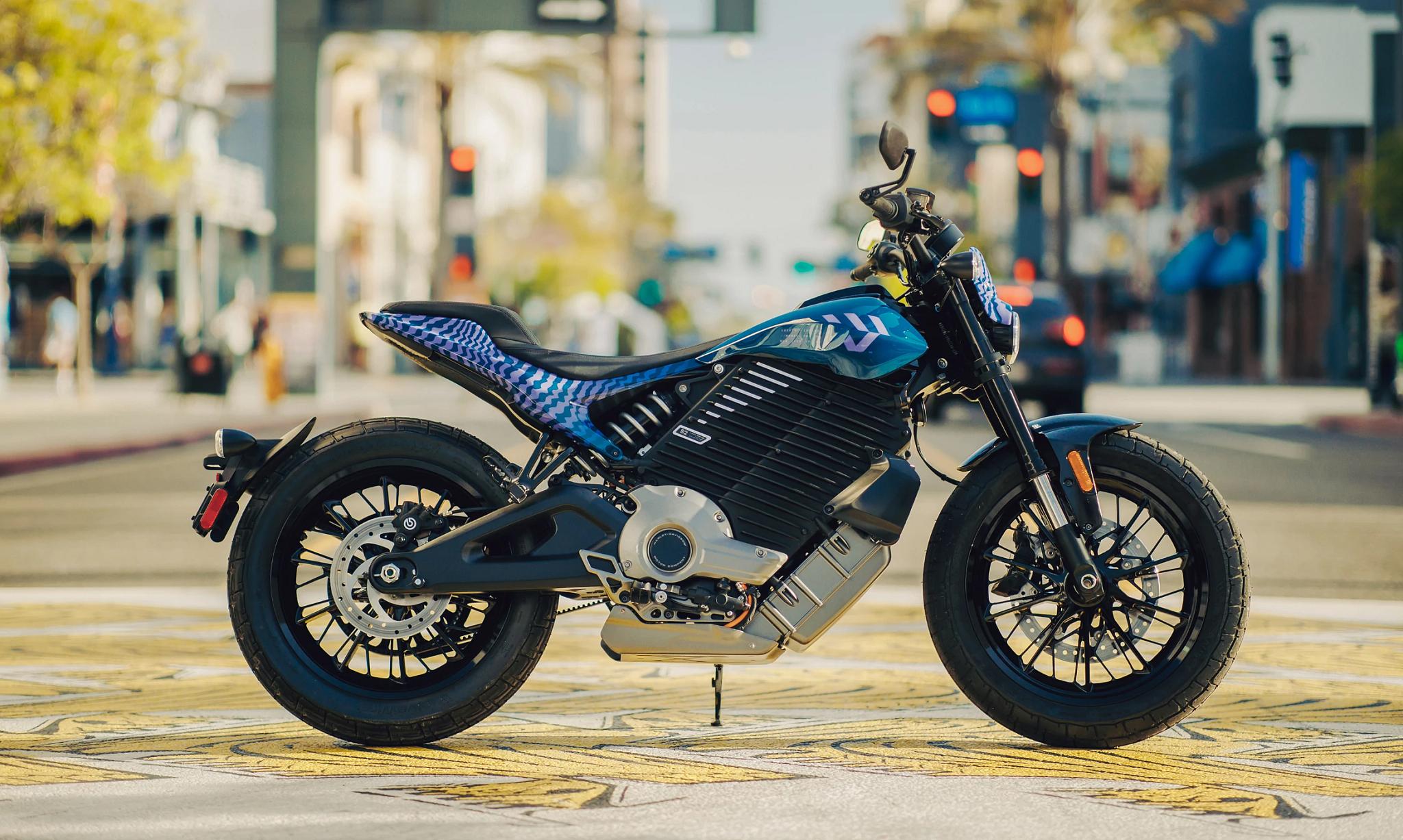 bike, wheel, motorbike, transportation system, street, vehicle, drive, tire, hurry, ride, fast, biker, road