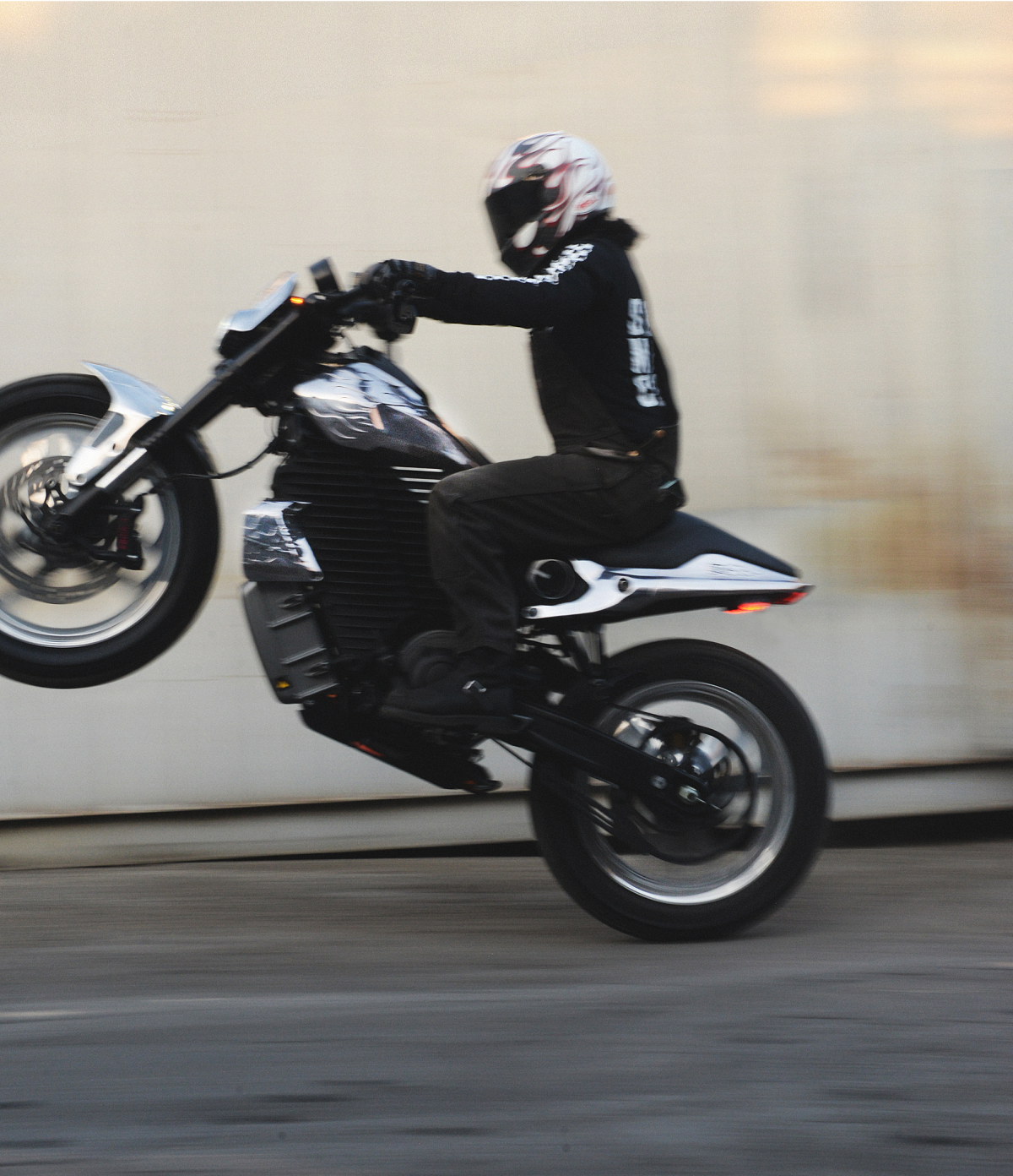 smco 66, custom, s2 del mar, pulse, articles, bike, race, fast, ride, hurry, motorbike, biker, rider, track, motorcyclist, wheel, championship, competition, seated, action, tire, vehicle, suzuki, crash helmet, drive, racer