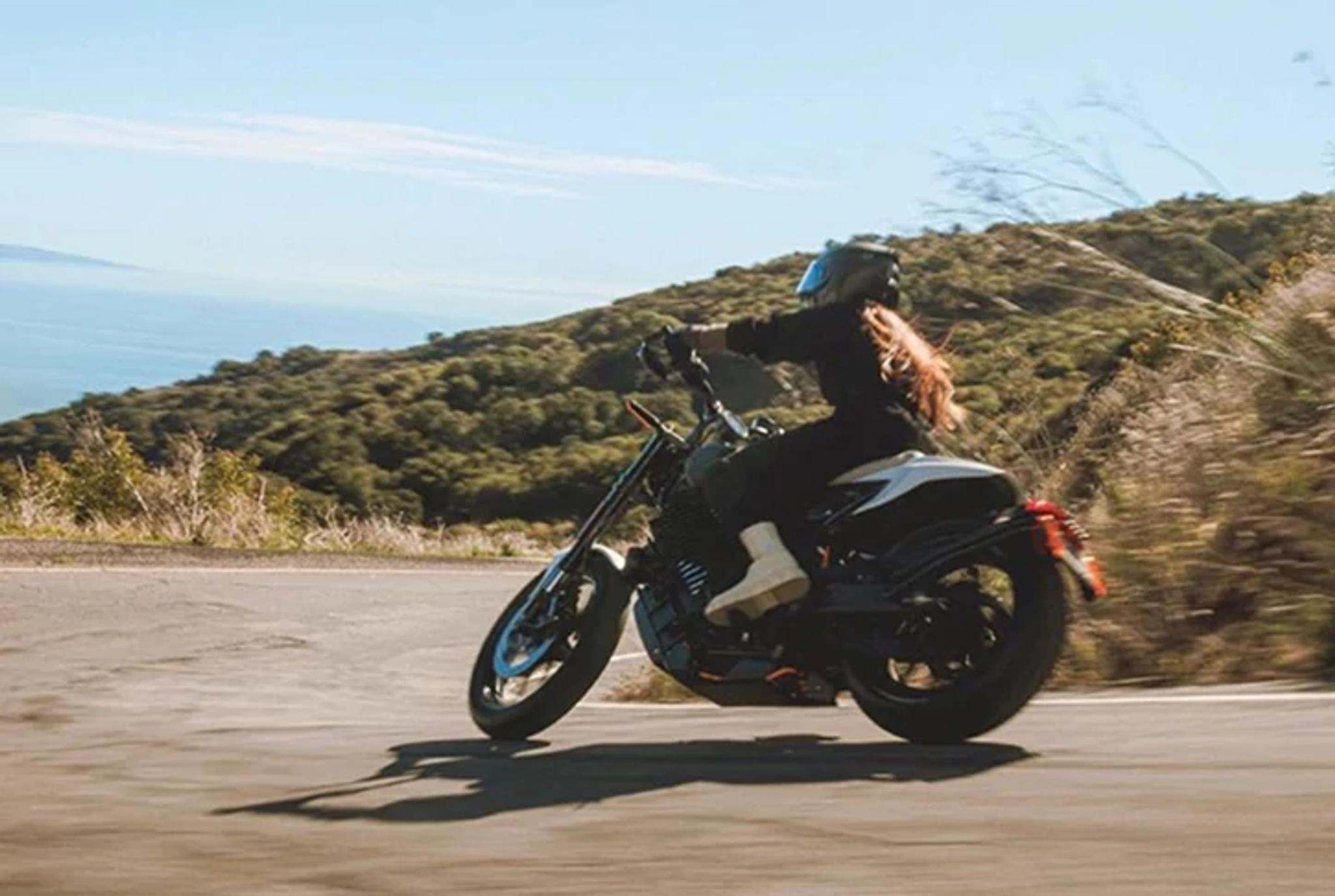 bike, biker, vehicle, hurry, motorcyclist, seated, transportation system, motor vehicle, action, ride, road, adventure, fast, freedom, motorbike, wheel, cyclist, rider, motion, one, race, leisure, travel, recreation