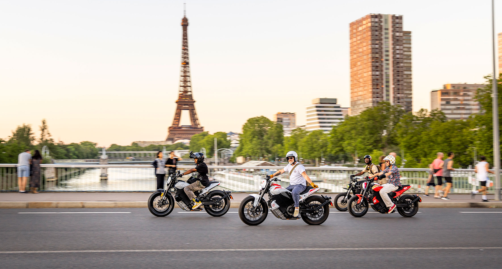 silent ride, paris, reload land, pulse, articles, bike, city, street, wheel, vehicle, road, urban, seated, biker, transportation system, traffic, cyclist, people, travel, race, action, motorbike