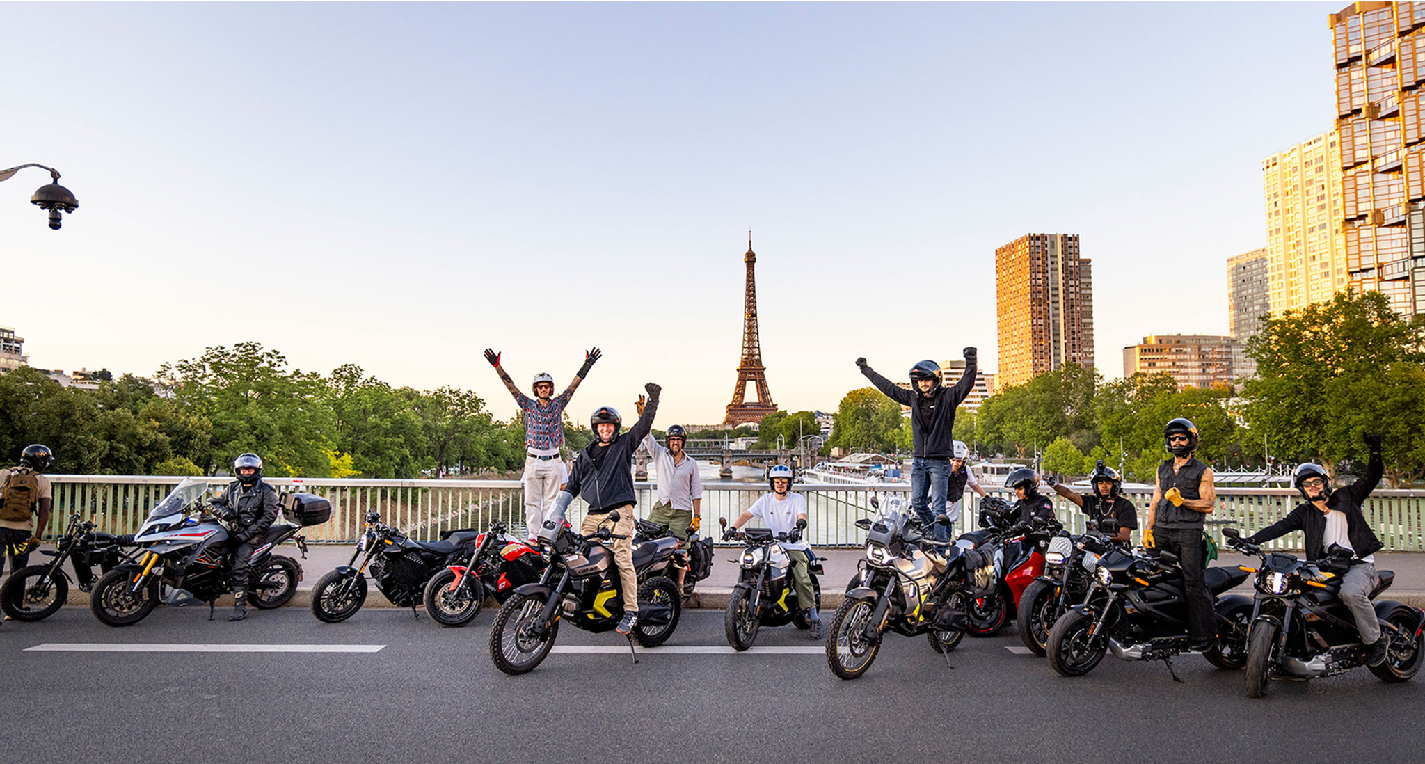 silent ride, paris, reload land, pulse, articles, bike, street, wheel, biker, city, people, vehicle, seated, cyclist, road, helmet, urban, motorbike, rider, man, ride, squad, competition