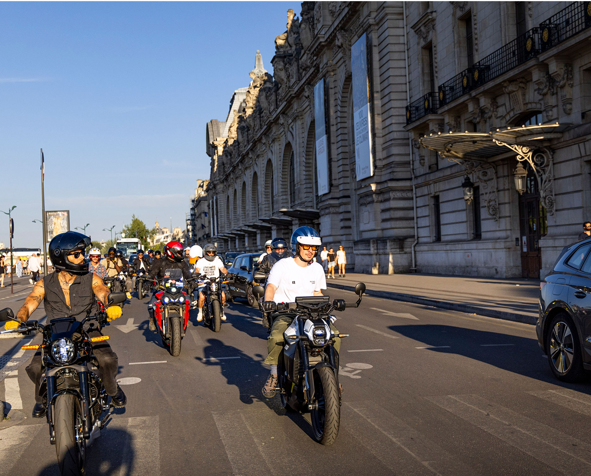 silent ride, paris, reload land, pulse, articles, bike, street, people, city, road, biker, wheel, cyclist, seated, urban, man, police, helmet, parade, action, group together, group, motorbike, vehicle, motorcyclist