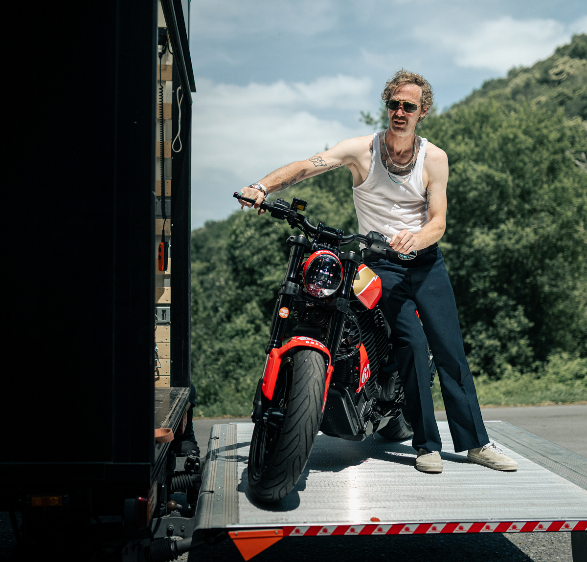 wheels and waves, events, coste, the pulse, articles,, bike, biker, track, girl, people, race, seated, vehicle, portrait, road, helicopter, wheel, street, man, woman, adult, cyclist, rider, championship