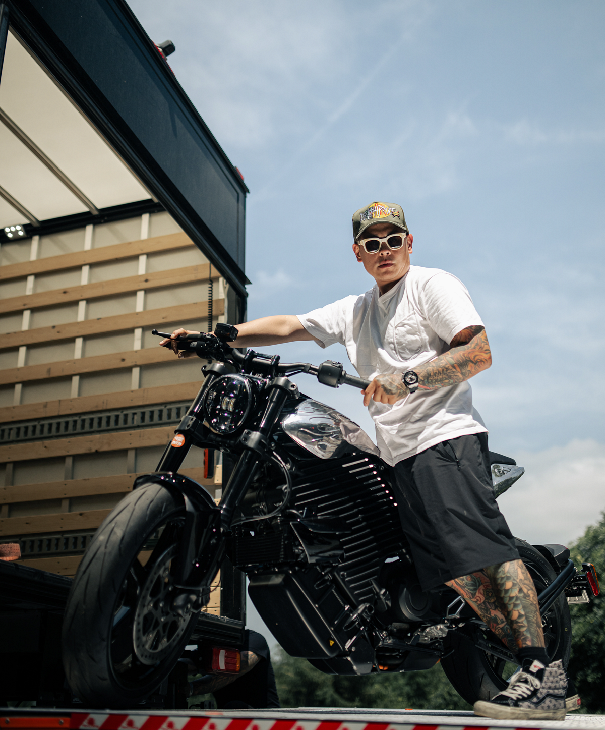 wheels and waves, events, coste, the pulse, articles,, bike, biker, seated, wheel, motorbike, cyclist, rider, vehicle, race, motorcyclist, ride, man, helmet, crash helmet, track, people, road, street, competition, helicopter, transportation system, scooter, motocross